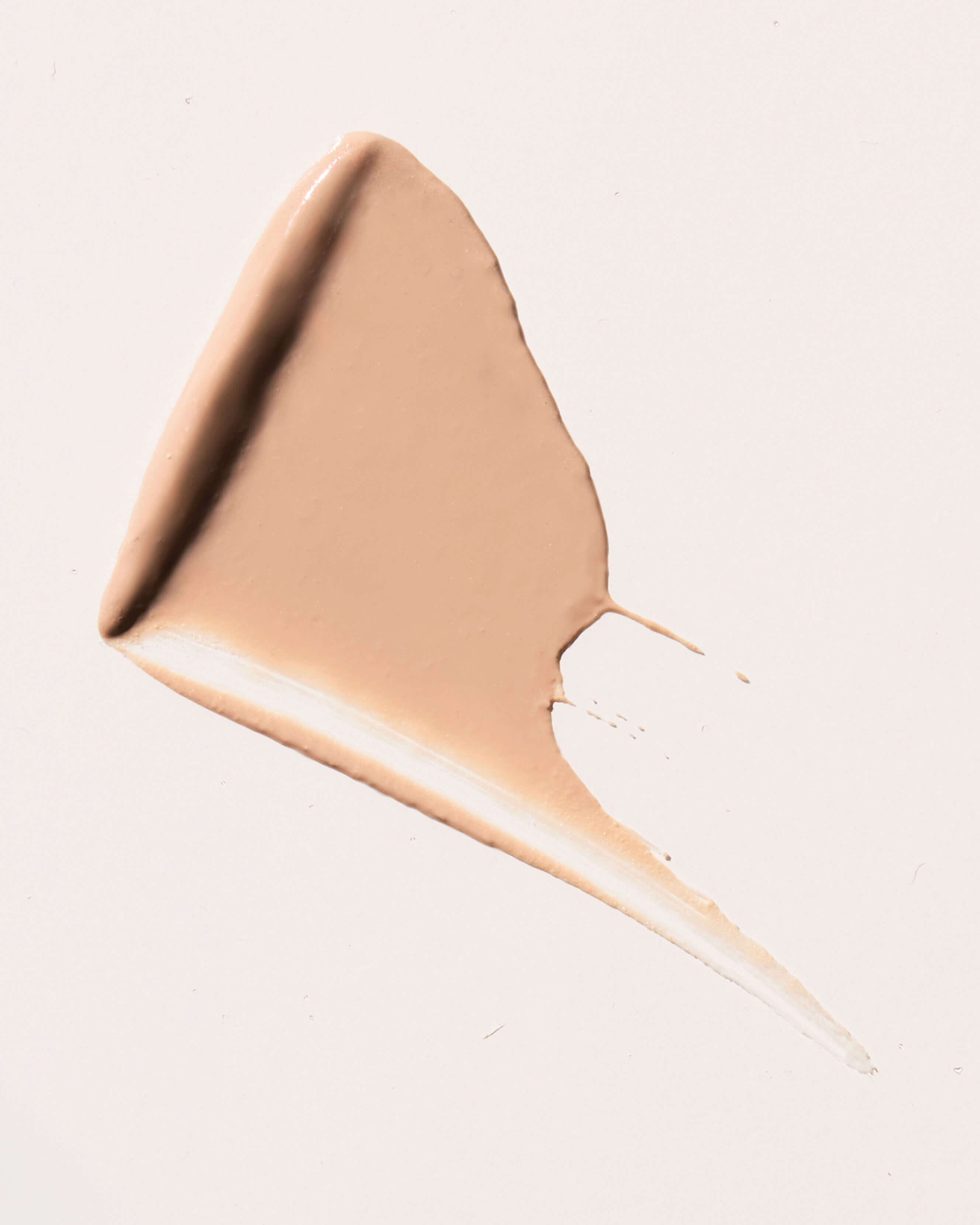 Sheer 02 (Warm beige with golden-pink undertones, ideal for light-to-medium skin)
