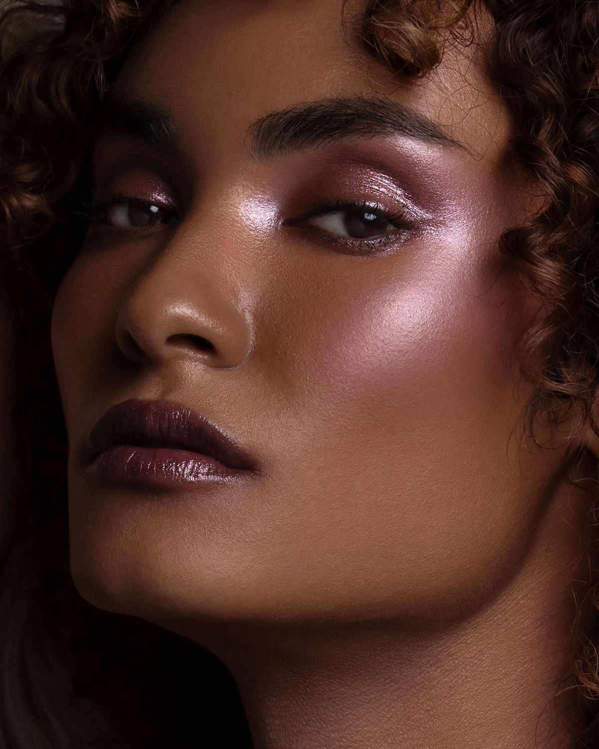 Solarium (Earthy, shimmering mauve-taupe)